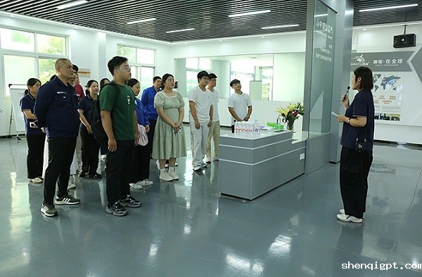 高服2025年“金榜题名・梦想启航”助学活动圆满举行