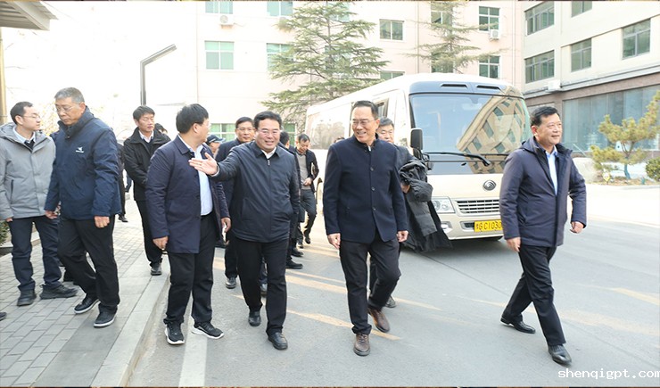 热烈欢迎新乡学院领导团深入九游会平台地址调研，共绘校企合作蓝图