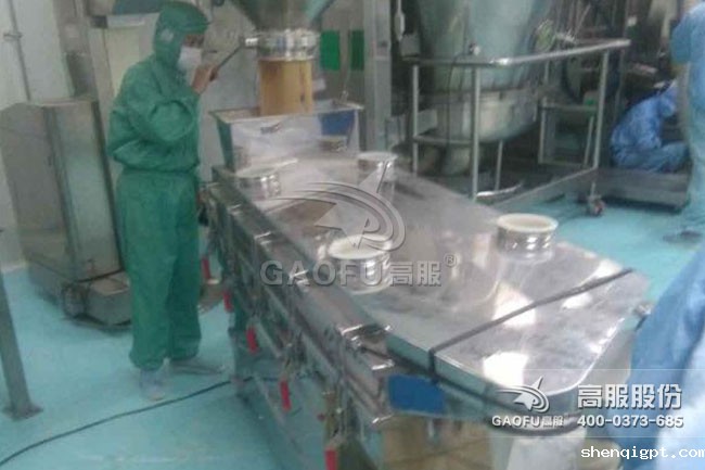 颗粒直线筛客户现场